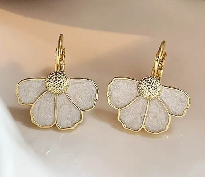 Ivory Petal Drops