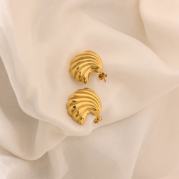 Shell Studs
